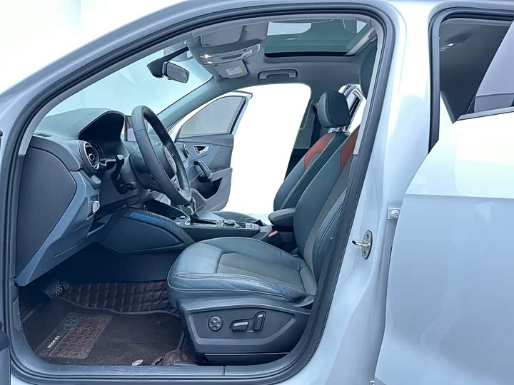 Фото 8 - Audi Q2L