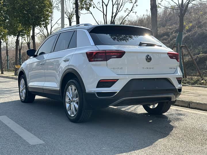 Фото 4 - Volkswagen T-Roc
