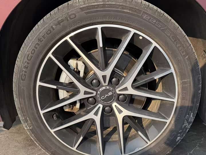 Фото 2 - BYD Seal