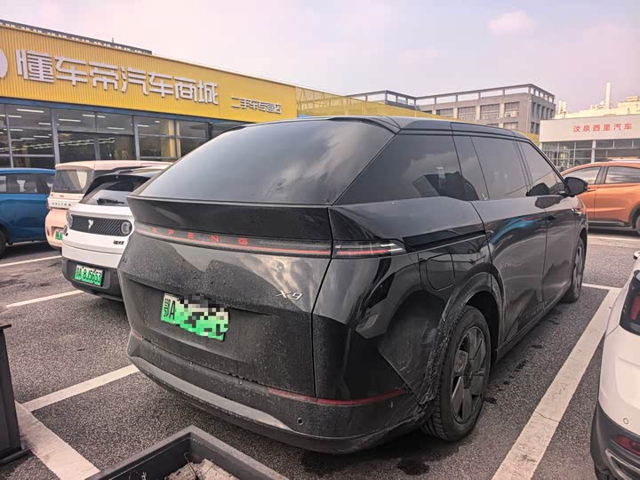 Фото 2 - XPeng X9