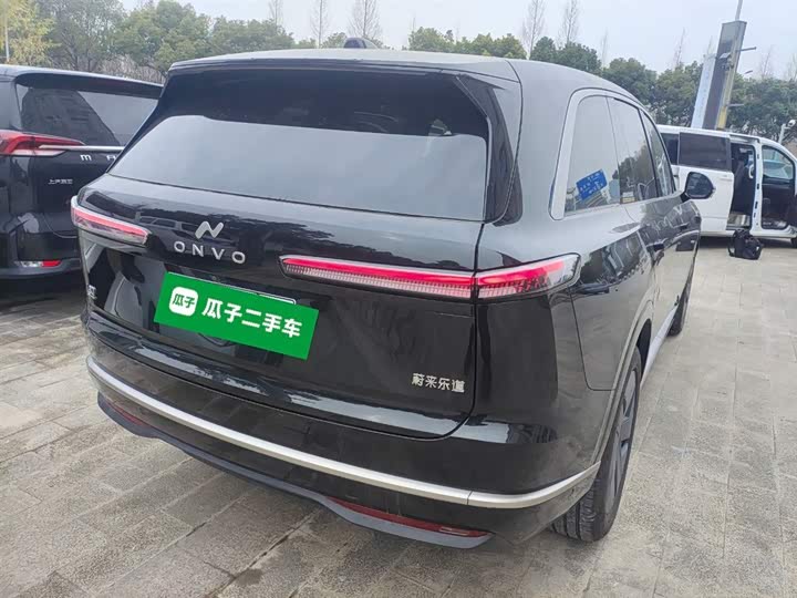 Фото 7 - Nio Onvo L90