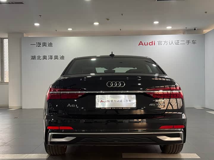 Фото 4 - Audi A6L