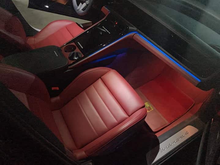 Фото 8 - Porsche Panamera