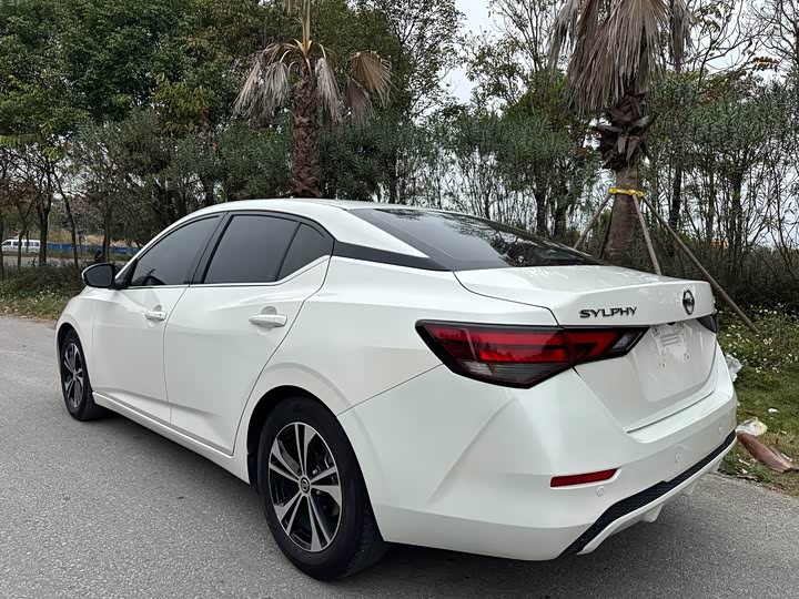 Фото 6 - Nissan Sylphy