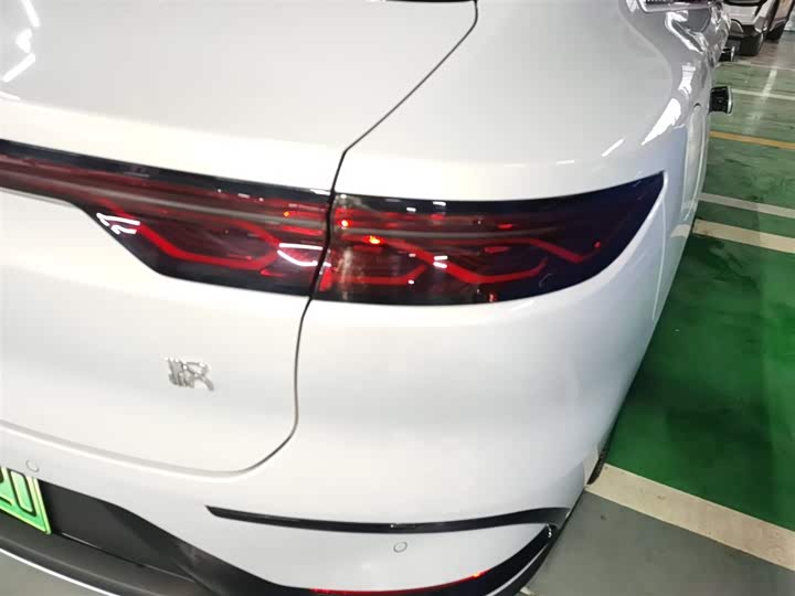 Фото 8 - BYD Han