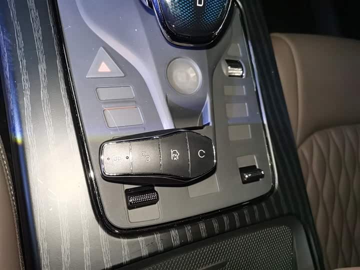 Фото 9 - BYD Han