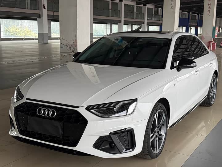 Фото 1 - Audi A4L