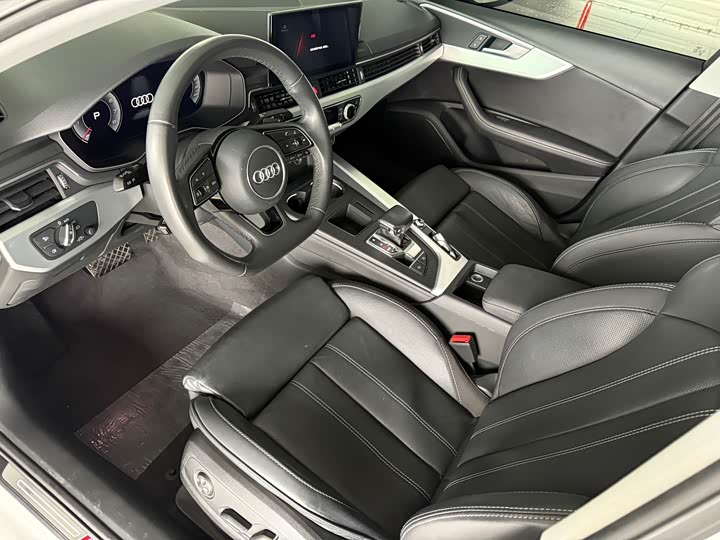 Фото 6 - Audi A4L