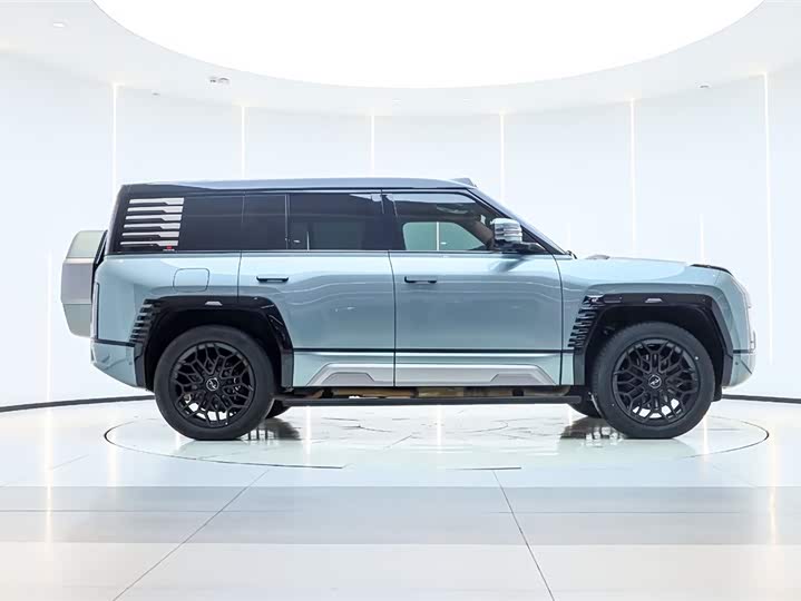 Фото 4 - BYD Yangwang U8