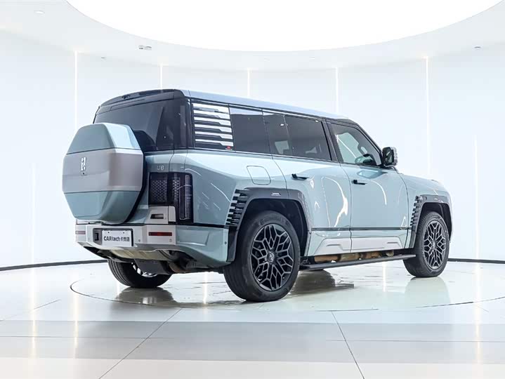 Фото 5 - BYD Yangwang U8