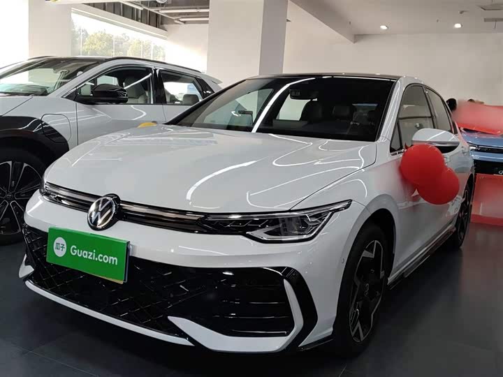 Фото 2 - Volkswagen Golf