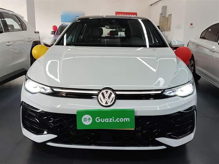 Фото 3 - Volkswagen Golf