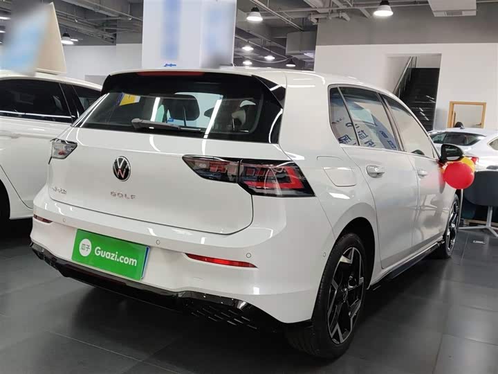 Фото 7 - Volkswagen Golf