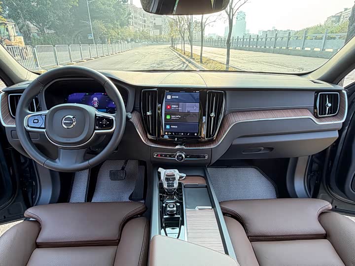 Фото 7 - Volvo XC60