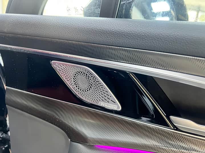 Фото 6 - Hongqi H6