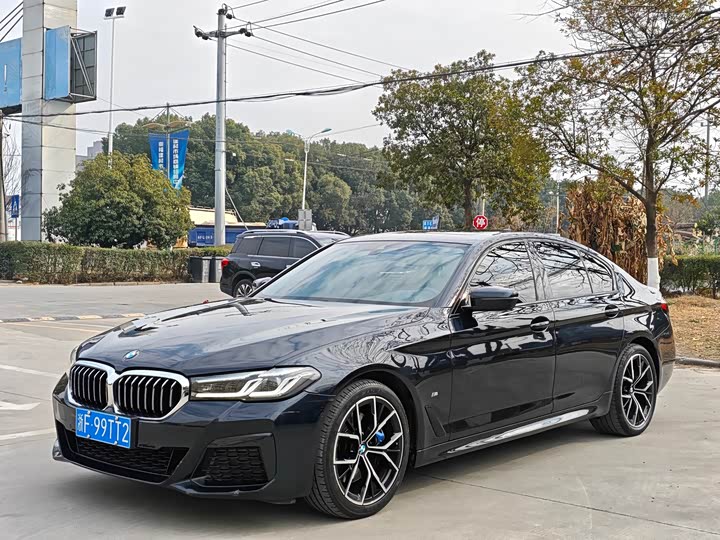 Фото 1 - BMW 5 Series