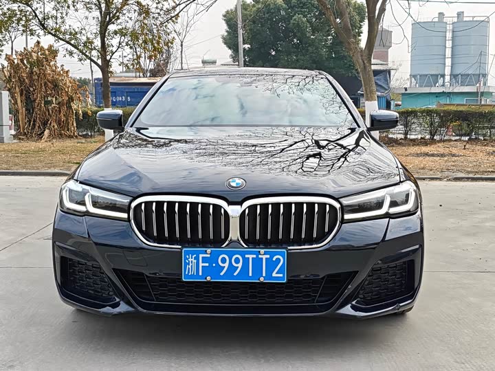 Фото 2 - BMW 5 Series