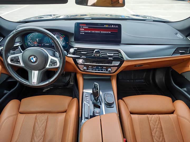 Фото 6 - BMW 5 Series