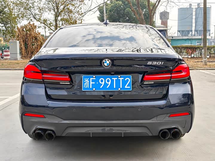 Фото 8 - BMW 5 Series