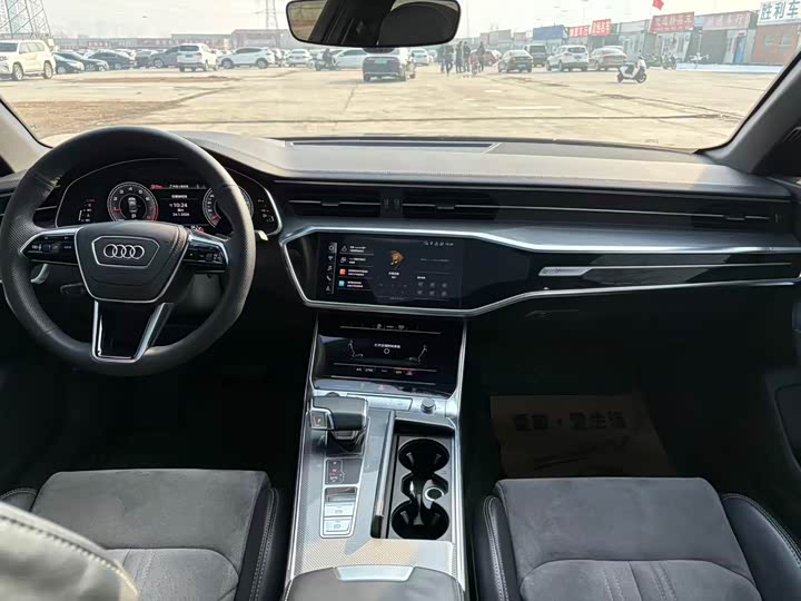 Фото 4 - Audi A6L
