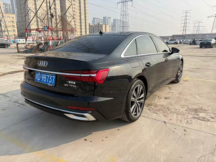 Фото 6 - Audi A6L