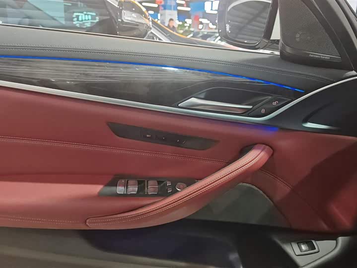 Фото 7 - BMW 5 Series