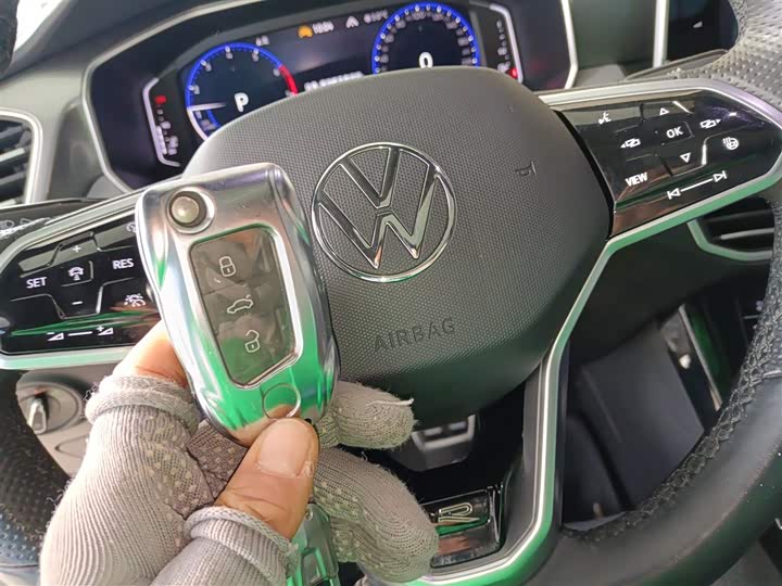 Фото 9 - Volkswagen Tayron X