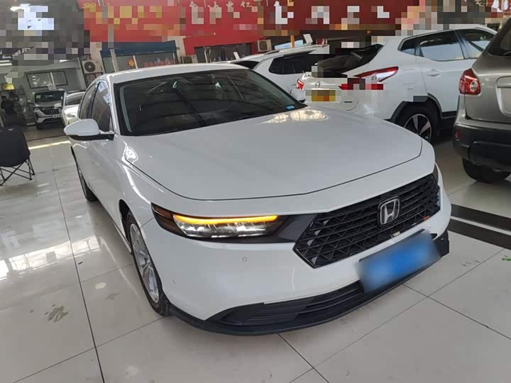 Фото 4 - Honda Accord