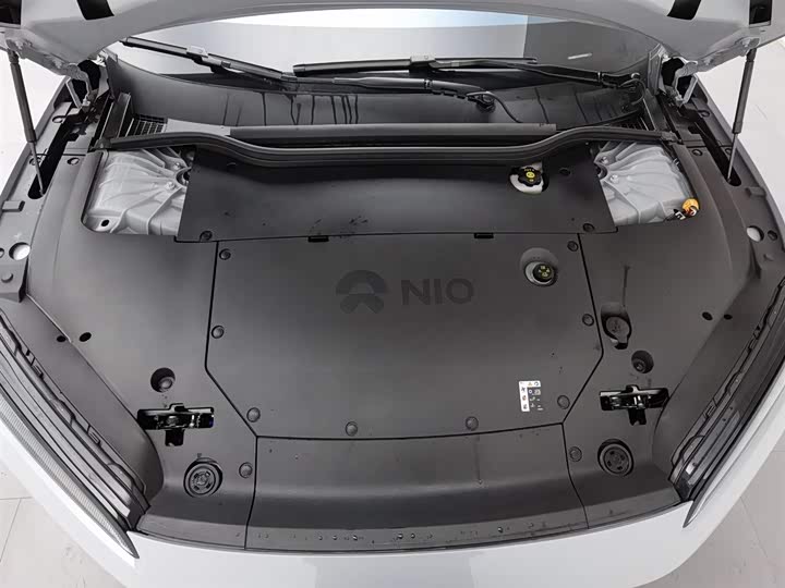 Фото 6 - Nio ET5T