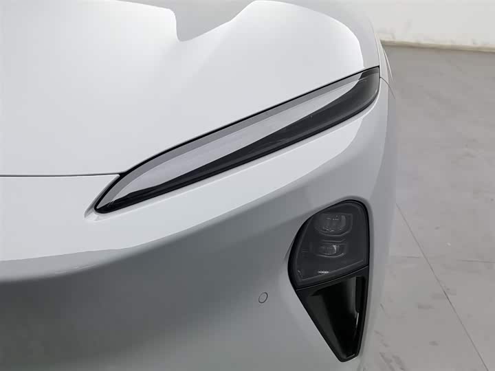 Фото 7 - Nio ET5T