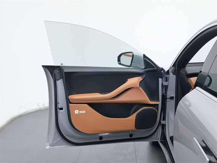 Фото 8 - Nio ET5T