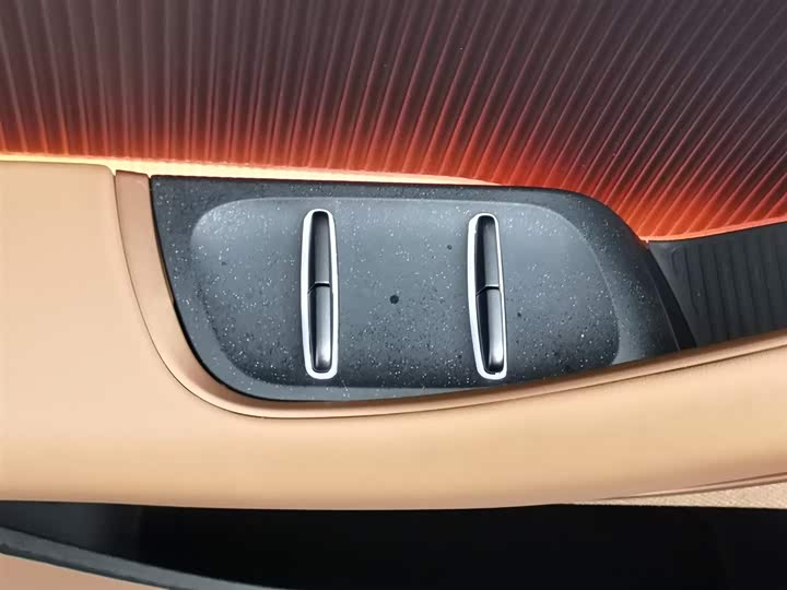 Фото 9 - Nio ET5T