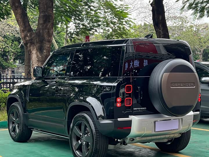 Фото 7 - Land Rover Defender