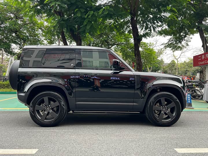 Фото 8 - Land Rover Defender