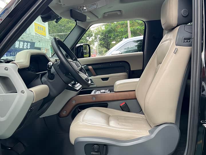 Фото 9 - Land Rover Defender