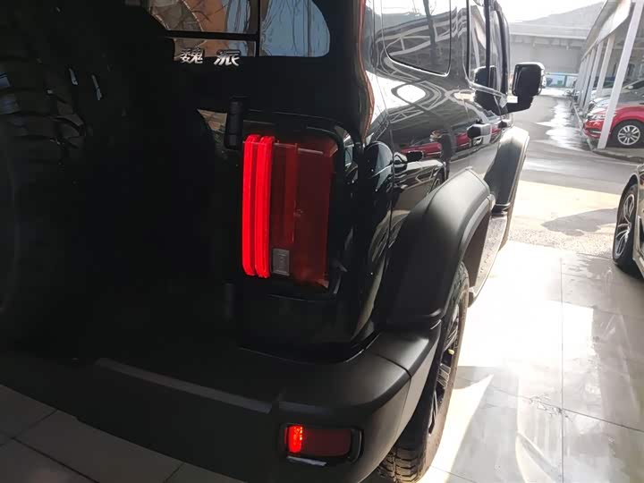 Фото 8 - Tank 300