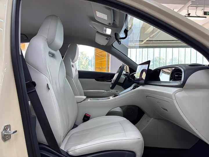 Фото 9 - Geely Galaxy Geome