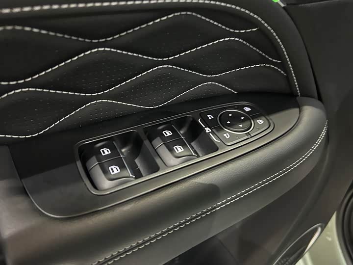 Фото 5 - Tank 300