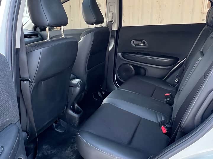 Фото 8 - Honda Vezel