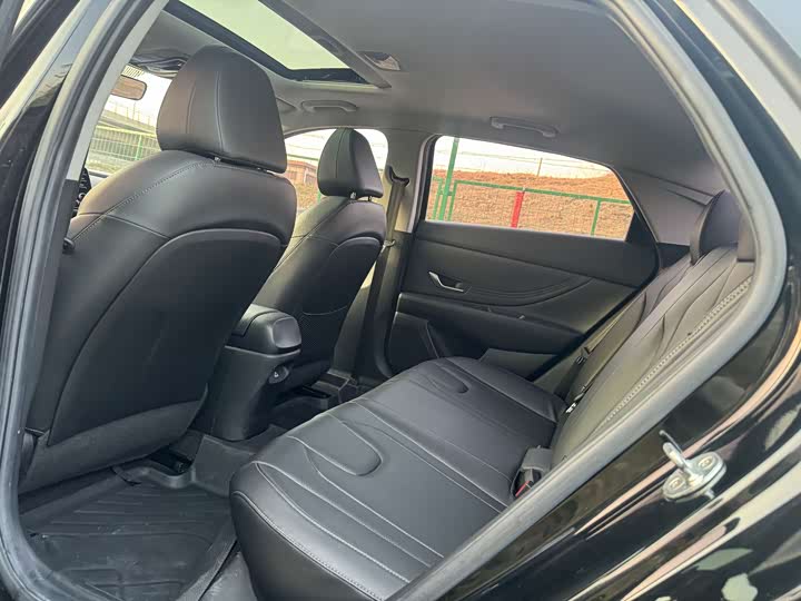 Фото 6 - Hyundai Elantra N line