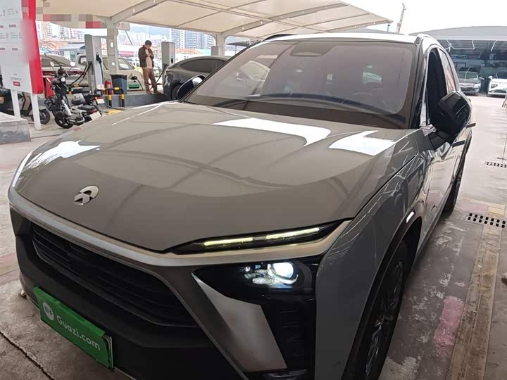 Фото 2 - Nio ES8