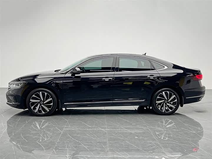 Фото 3 - Volkswagen Passat