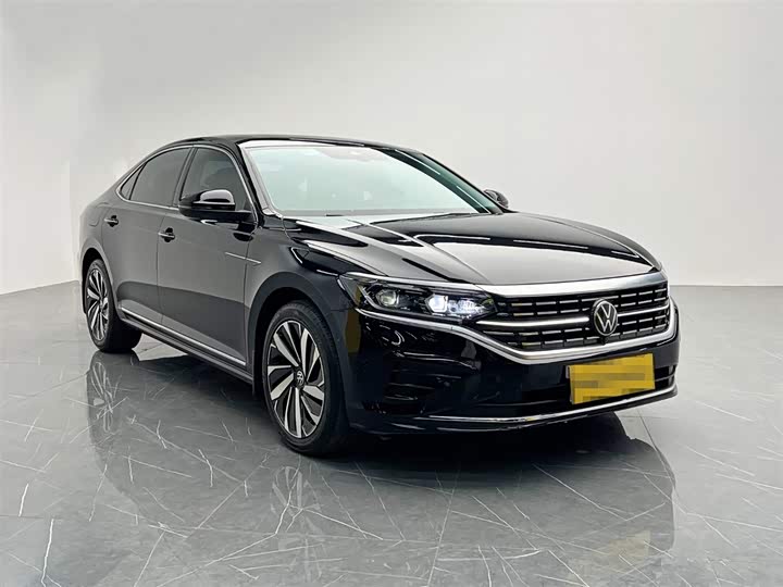 Фото 8 - Volkswagen Passat