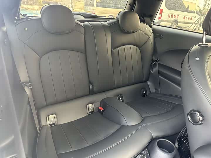 Фото 9 - Mini Cooper