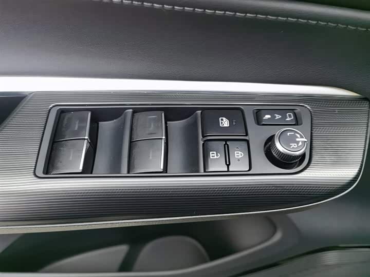 Фото 9 - Toyota Harrier