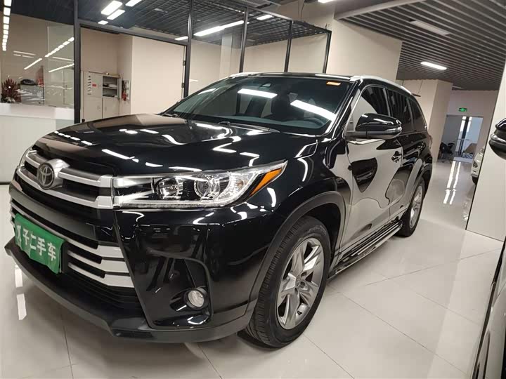 Фото 1 - Toyota Highlander