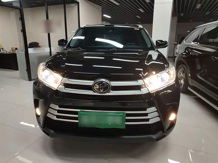 Фото 3 - Toyota Highlander