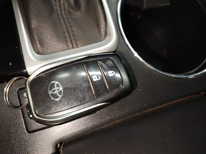 Фото 9 - Toyota Highlander