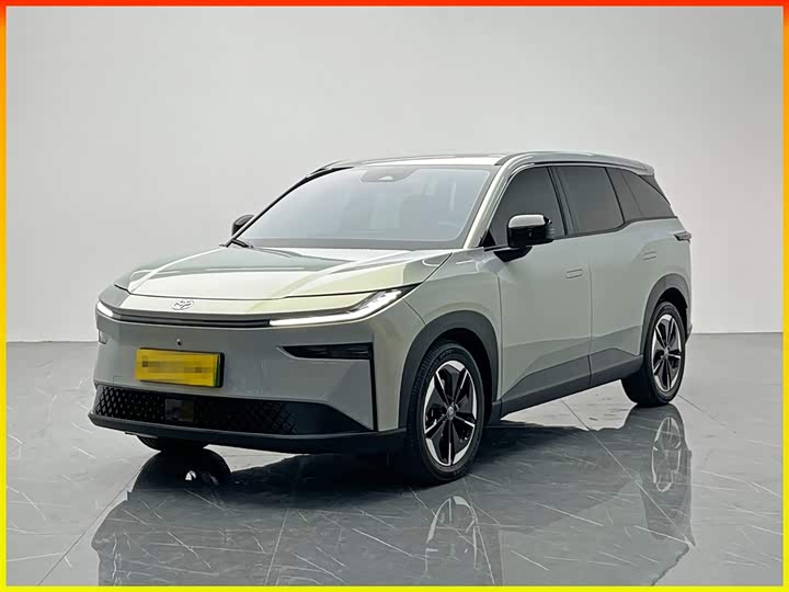 Фото 1 - Toyota bZ3X