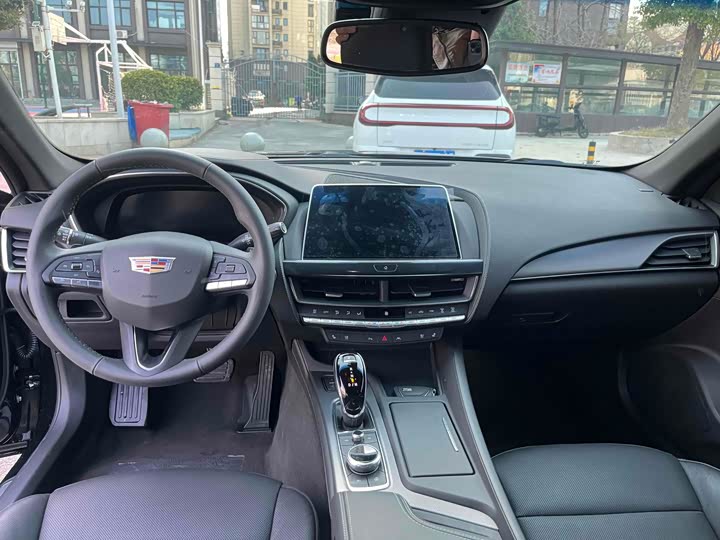 Фото 6 - Cadillac CT5